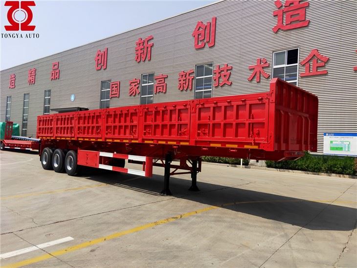 Trailer bãi rác bên