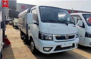 Xe quét dọn vệ sinh đường phố