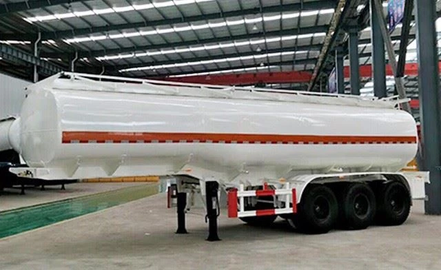 Trailer xe tải vận chuyển dầu