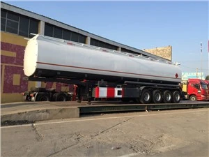 Trailer xe tải chở nhiên liệu 4 trục tùy chỉnh