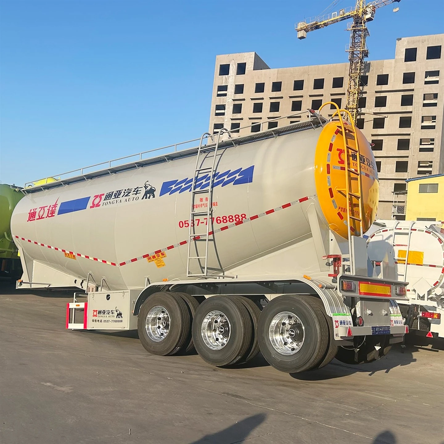 Trailer xe chở xi măng số lượng lớn 3 trục