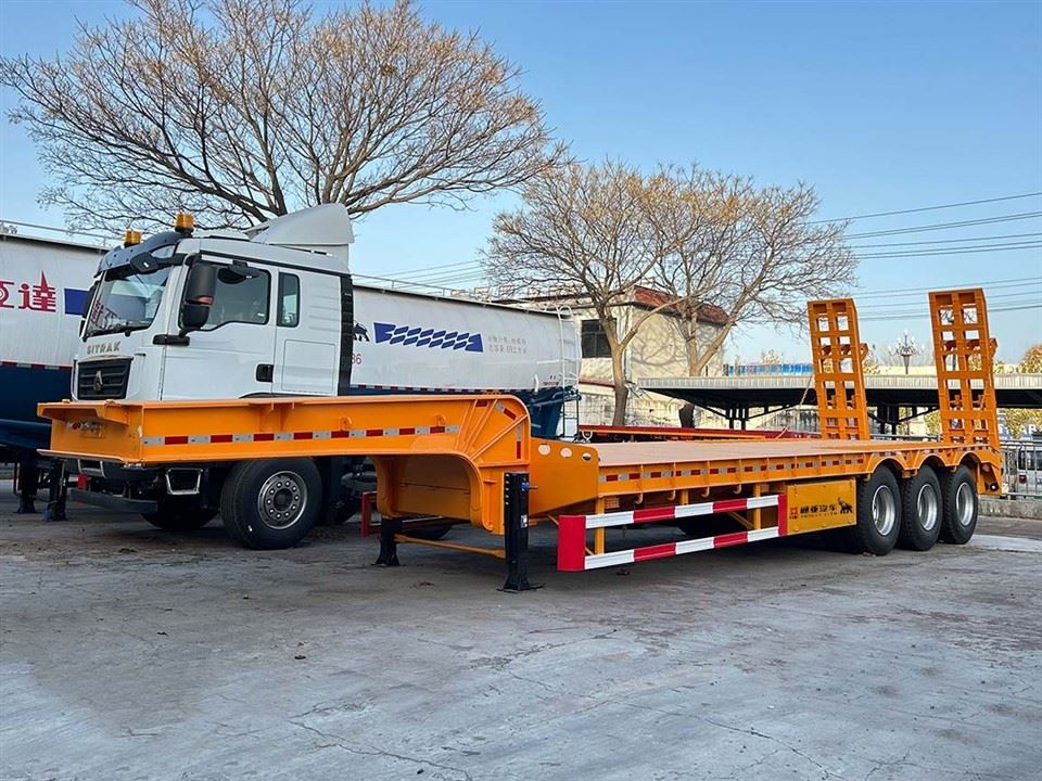 Xe moóc bán tải 3 trục giường thấp có thang