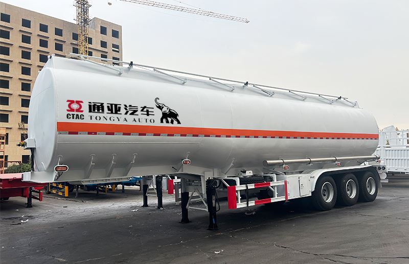 Trailer bán tàu chở dầu 3 Axle 45000 lít